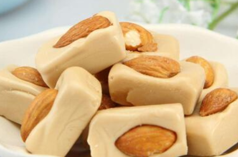 【馋嘴猫零食】