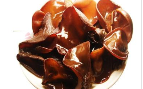 【百岁坊黑木耳】