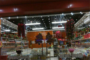 【啵啵嘴零食店】