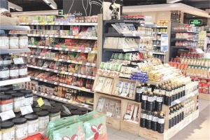 【山冲角里零食】