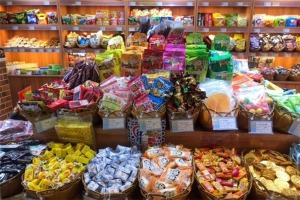 【哆唻咪零食店】