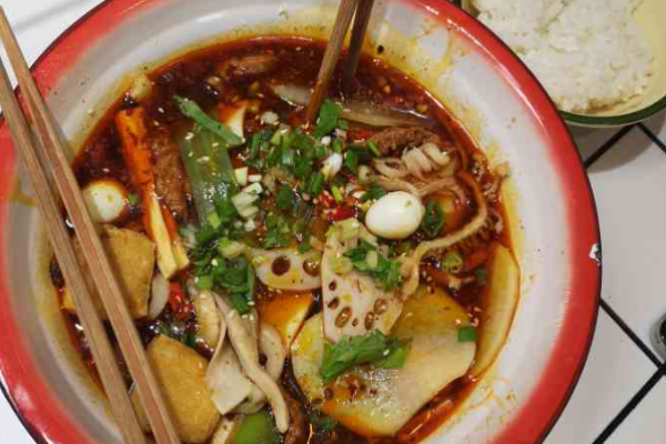 【十五筷半火锅鸡冒菜】