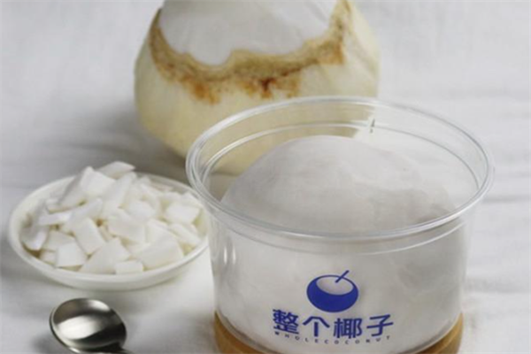 【整个椰子饮品】