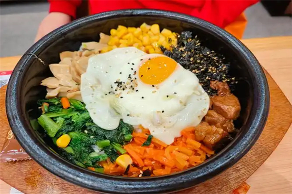 十里香烤肉拌饭加盟