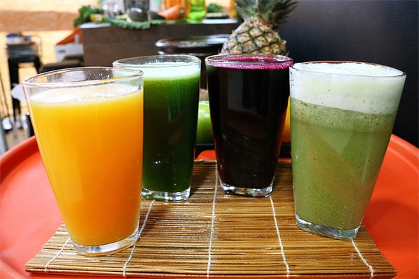 【嘻蜜甜甜奶茶店】