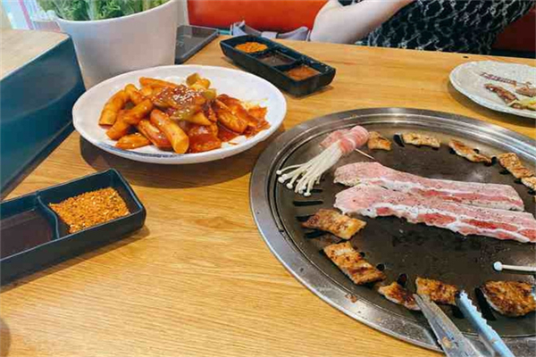 千久韩木屋炭火烤肉加盟