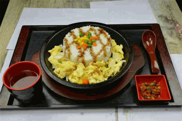 小厨神铁板烤肉饭加盟