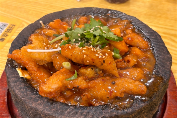 小鸡小鱼石锅煲加盟