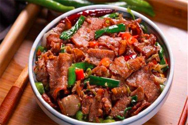 【擂椒拌饭】