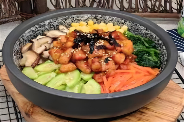 火炉火韩式拌饭加盟
