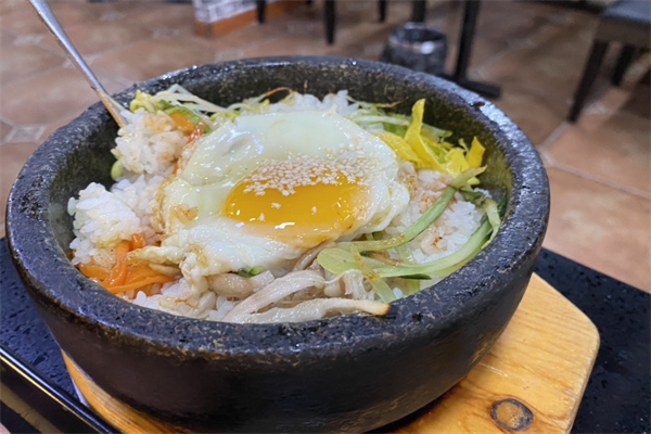 阿里郎石锅拌饭加盟