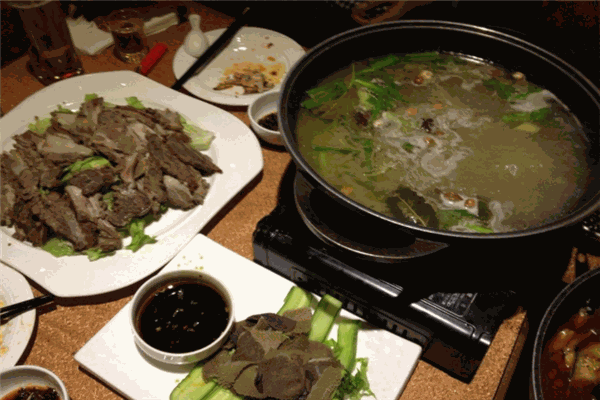 花江狗肉火锅