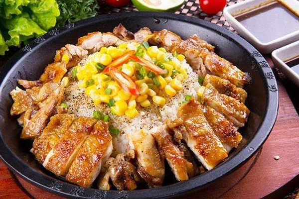阿嬷石锅拌饭加盟