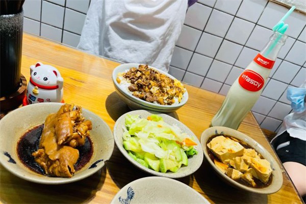 【杨老大卤肉拌饭】
