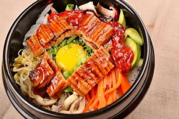 琪轩铭石锅拌饭加盟