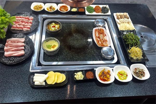 【韩红石板烤肉】