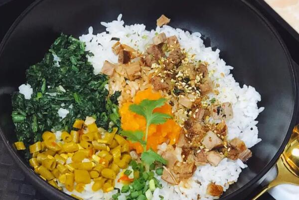 吉木野黑金牛油拌饭加盟