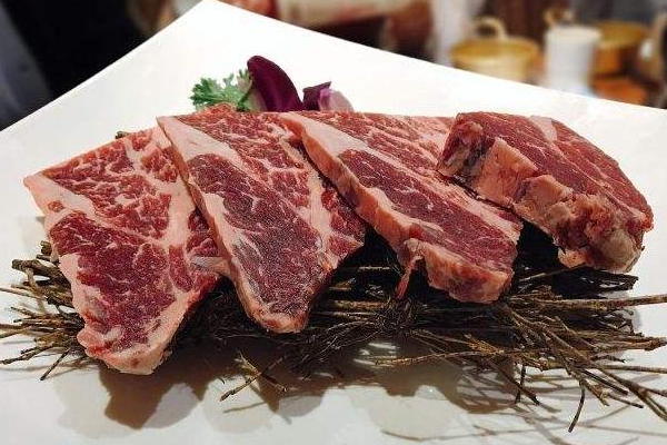 【肉多坊木炭烤肉】