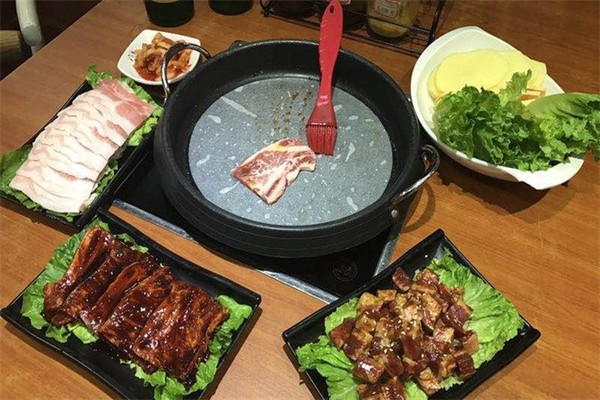 黄家烤鳗鱼烤肉店加盟
