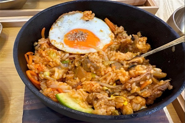 【圣恋鲜烤肉拌饭】