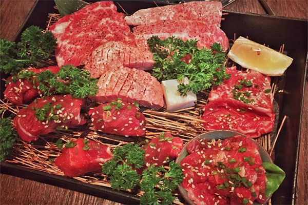 【万福日式炭火烤肉】