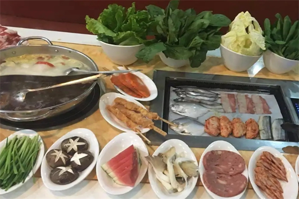 【酒玖久自助火锅烤肉】