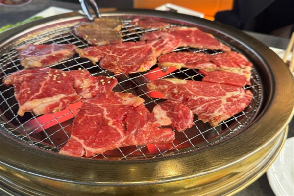 肚兜兜烤肉加盟