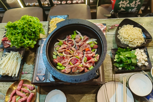 【原始时代石锅烤肉】