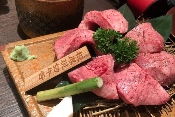 万福日式炭火烤肉加盟