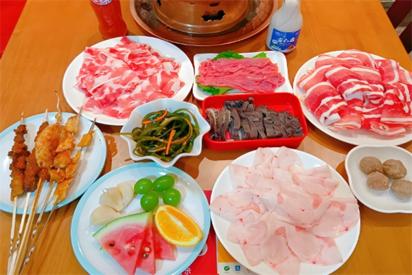 老北京自助火锅烤肉加盟
