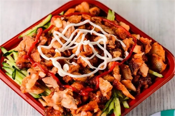 【炊事班脆皮鸡烤肉饭】