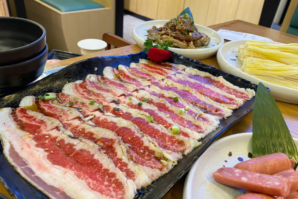 星莫村炭火烤肉
