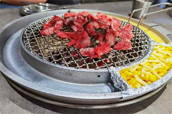 东门传统炭火烤肉加盟