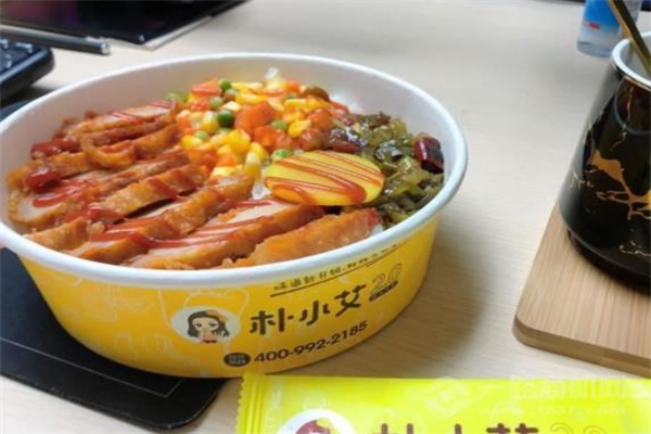朴小艾烤肉拌饭加盟