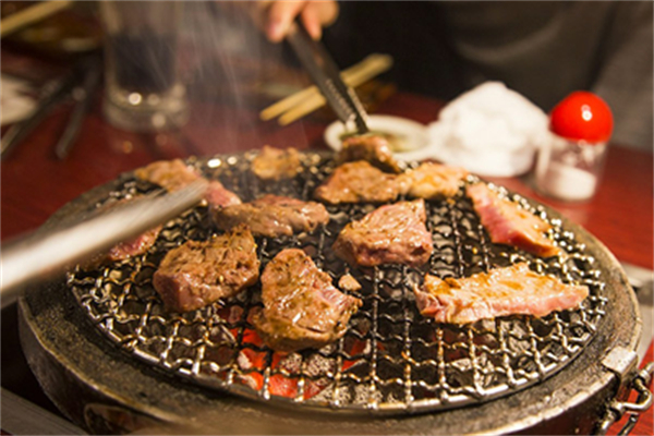【人家炙子烤肉】