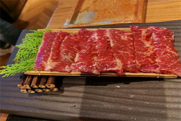 【黑牛的场烤肉】