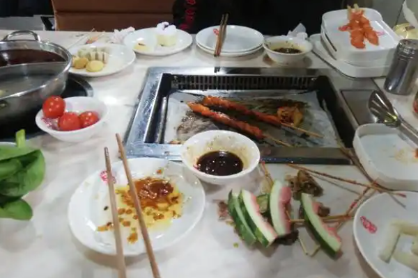 【炭本溯源自助烤肉火锅】