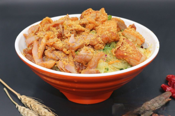 冰城火焰山烤肉拌饭