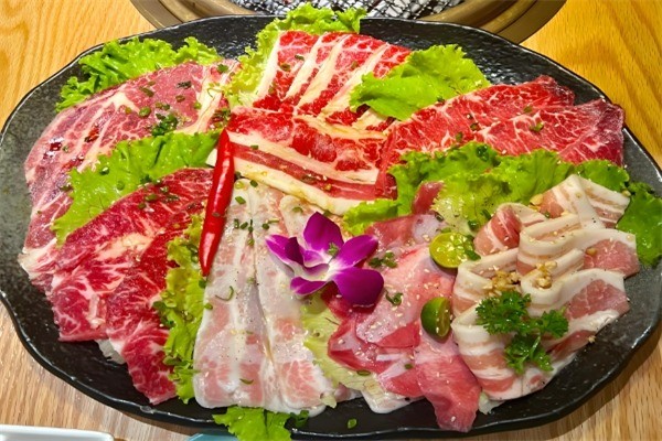 【汇灸日式自助烤肉】