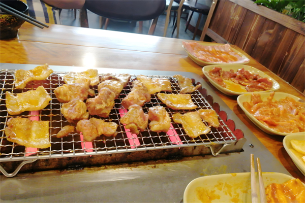 【火四爷烤肉店】