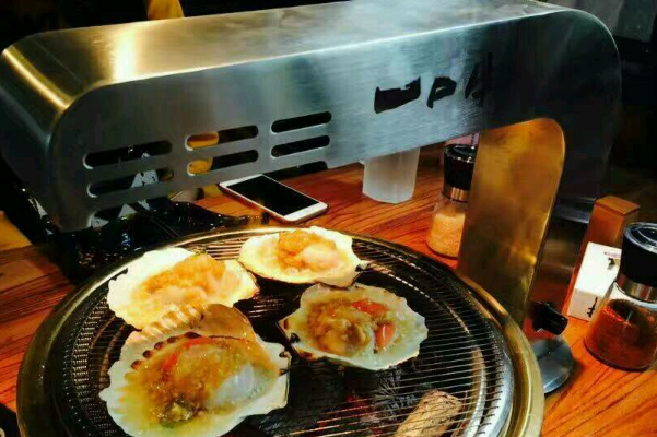 【原始一口牛果木炭火烤肉】