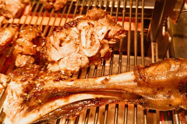 大汗碳烤羊腿烧烤