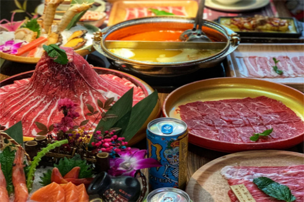 披头士和牛火锅