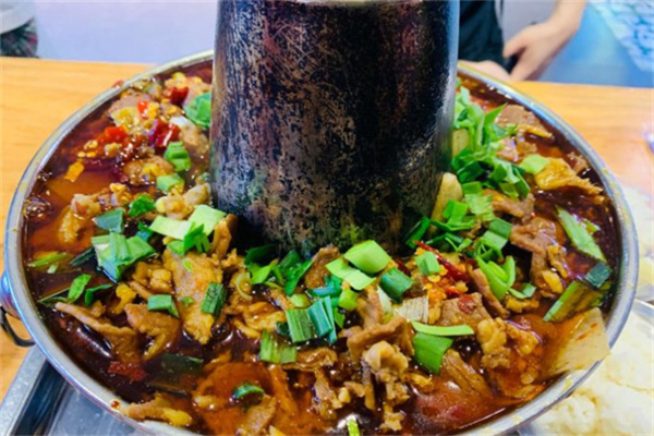 牛嫂炭烧小火锅加盟