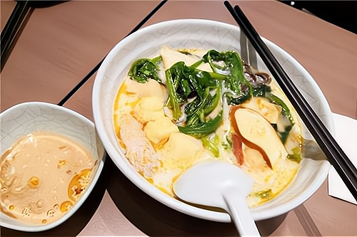 京川婆婆骨汤麻辣烫