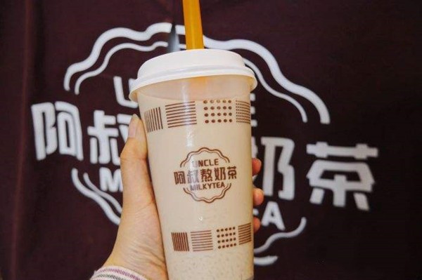 阿叔熬奶茶