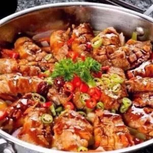 鸿记煌三汁焖锅