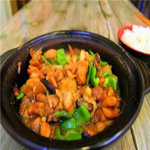 泉味源黄焖鸡米饭