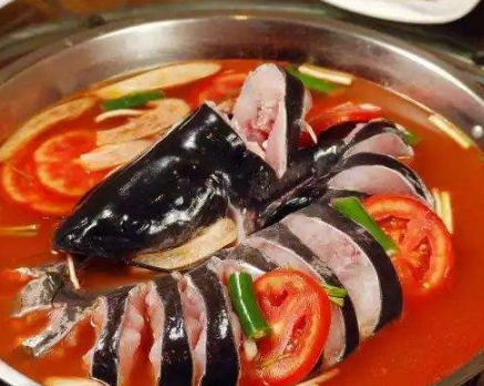 箩箩酸汤鱼火锅
