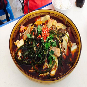 周恭特色冒菜